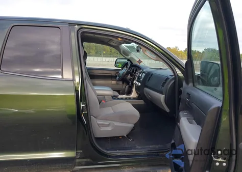 2013 Toyota Tundra Double Cab Sr5 z USA, uszkodzony, nr VIN 5TFUM5F15DX048271